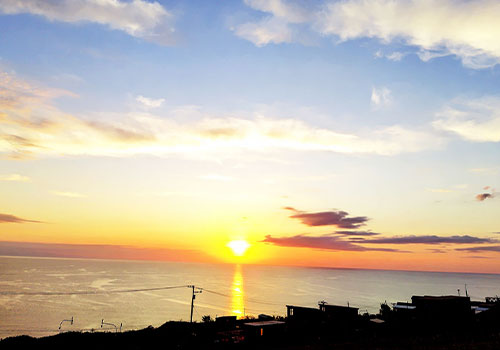夕陽に包まれるOLA GA TOCHI CAFE